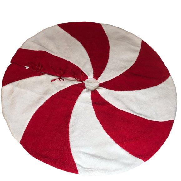 New NWT Candy Cane Stripe Tree Skirt, Sherpa Fleece, Red /  White 48" Diameter - Picture 7 of 8